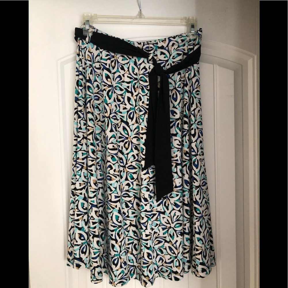🌻 Suzie in the City small skirt
